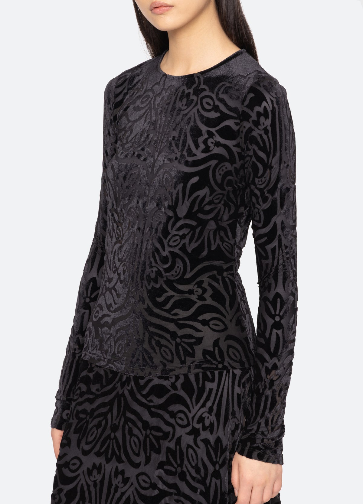 black-julie top-detail view - 5