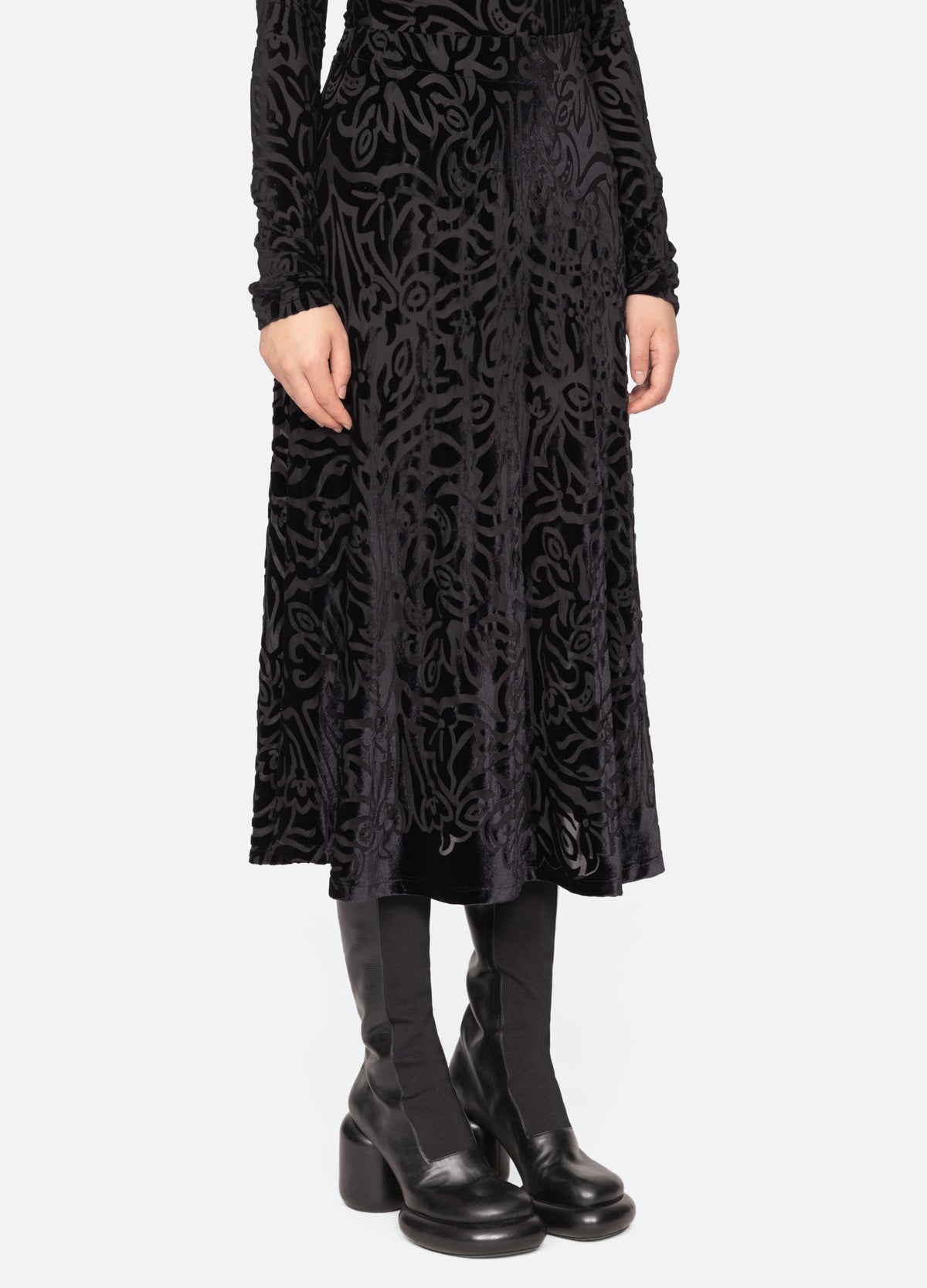 black-julie skirt-three quarter view - 6