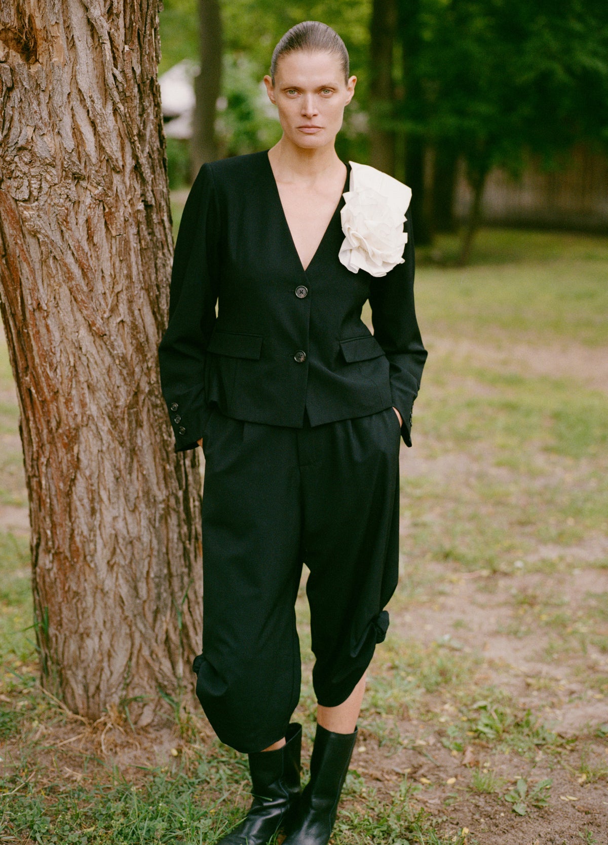 black-laurie pants-editorial view - 2