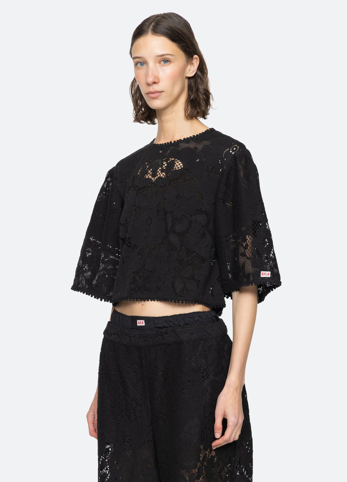 black-arianna top-three quarter view - 5