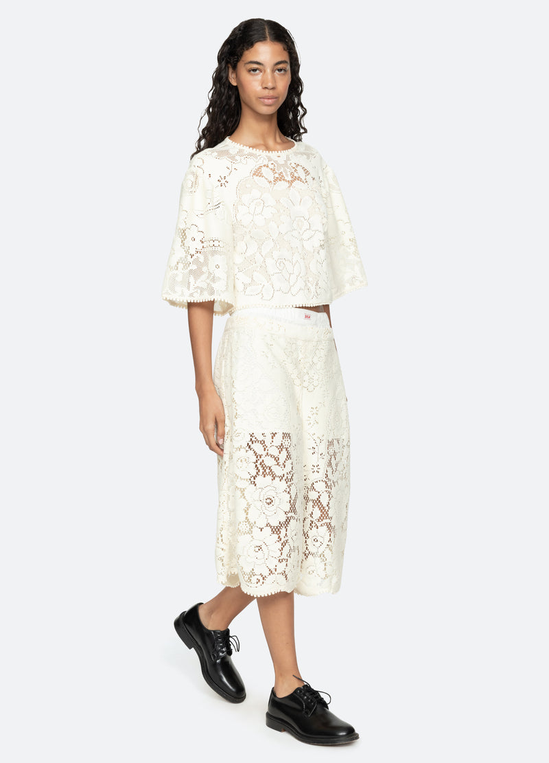 cream-arianna top-walking view - 15