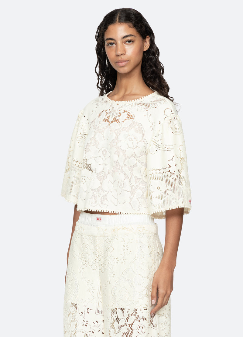 cream-arianna top-three quarter view - 13