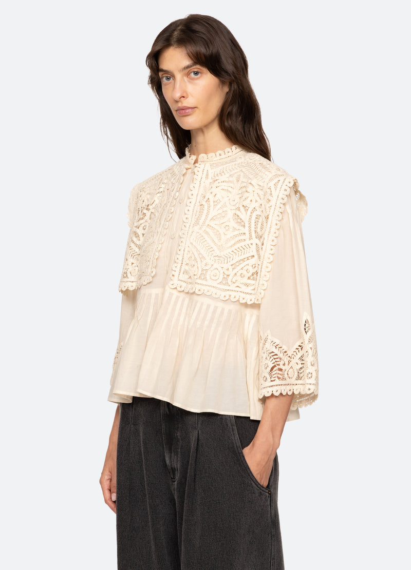 cream-adelina s/s top-three quarter view - 4