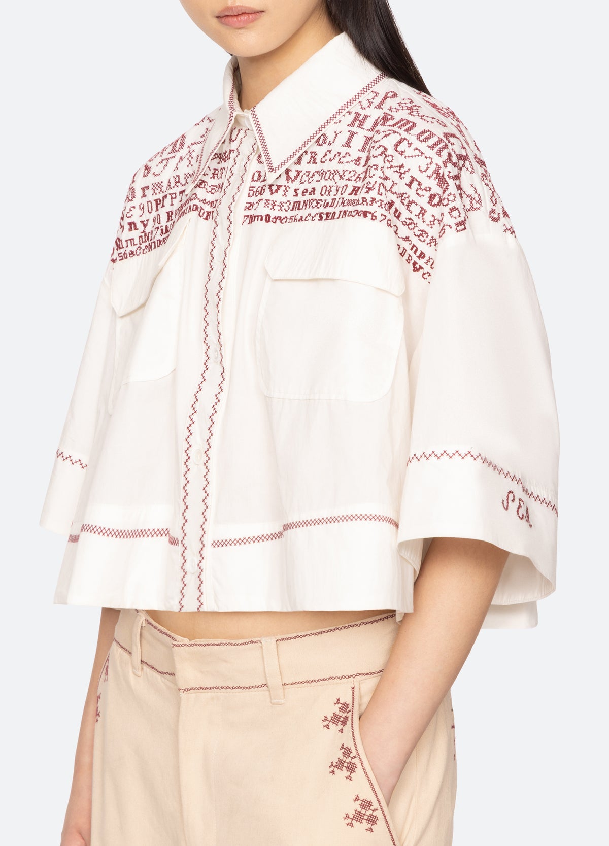 white-kit top-detail view - 12