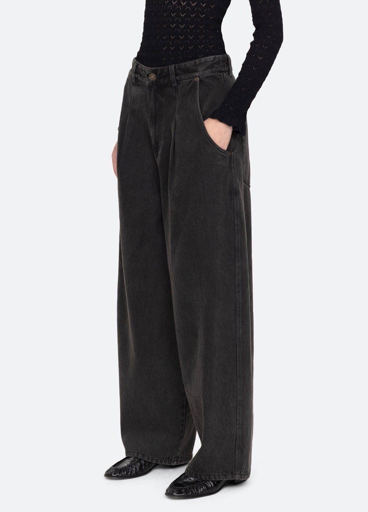 black-lyssa jeans-three quarter view - 10