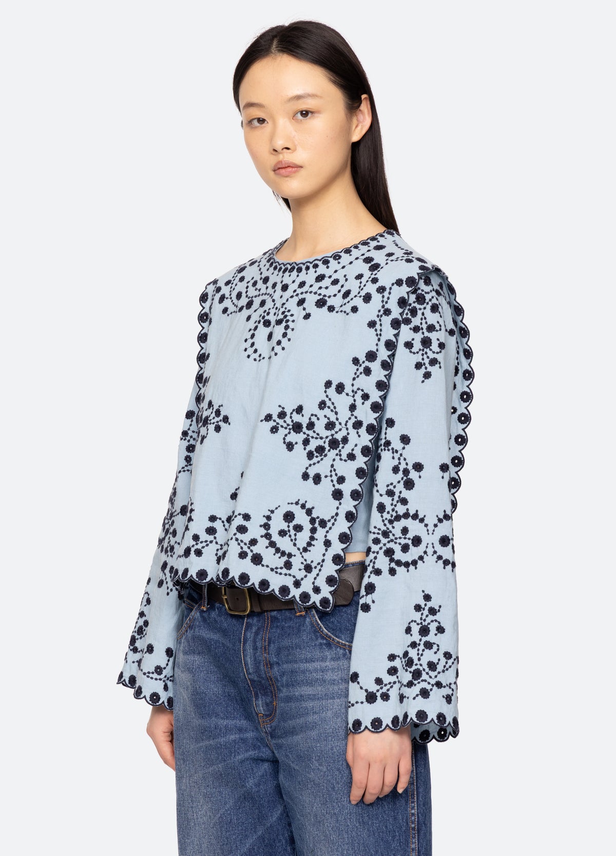 blue-frances top-three quarter view - 4