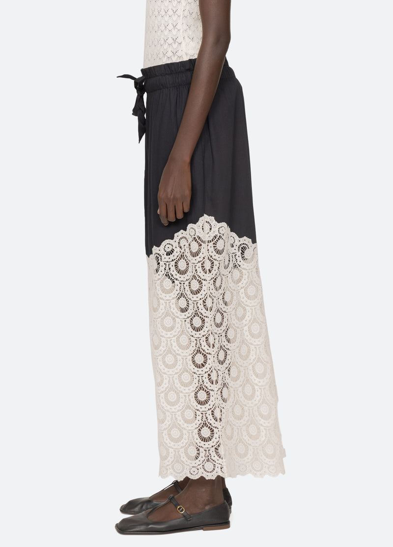 black-eliison pants-side view - 4