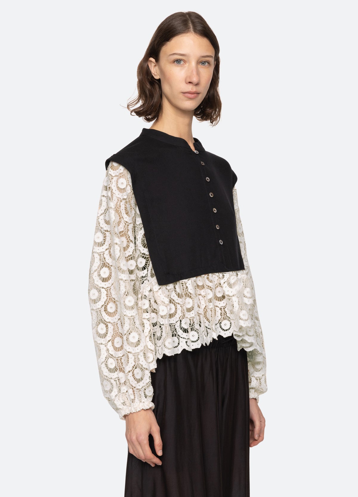 black-ellison top-three quarter view - 5