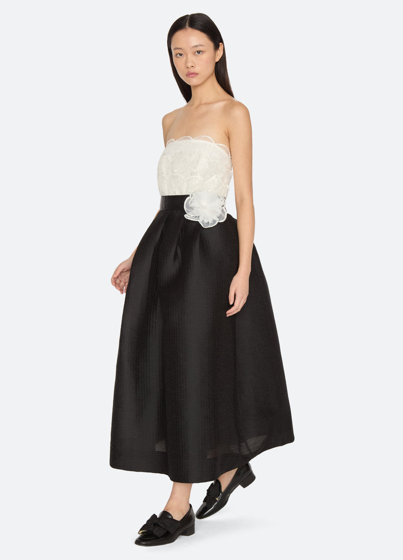 black-evora dress-walking view - 7