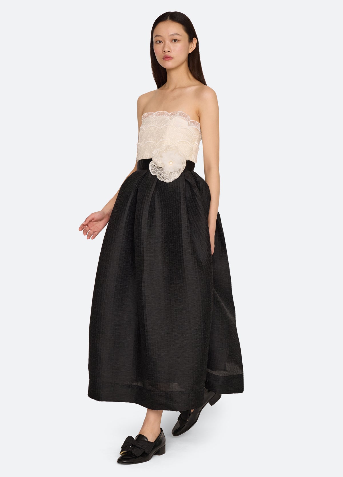 black-evora dress-walking view - 7