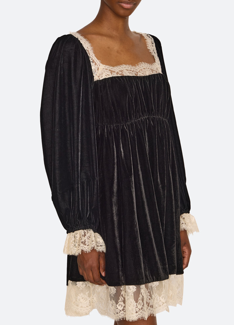 black-hannah dress-detail view - 7