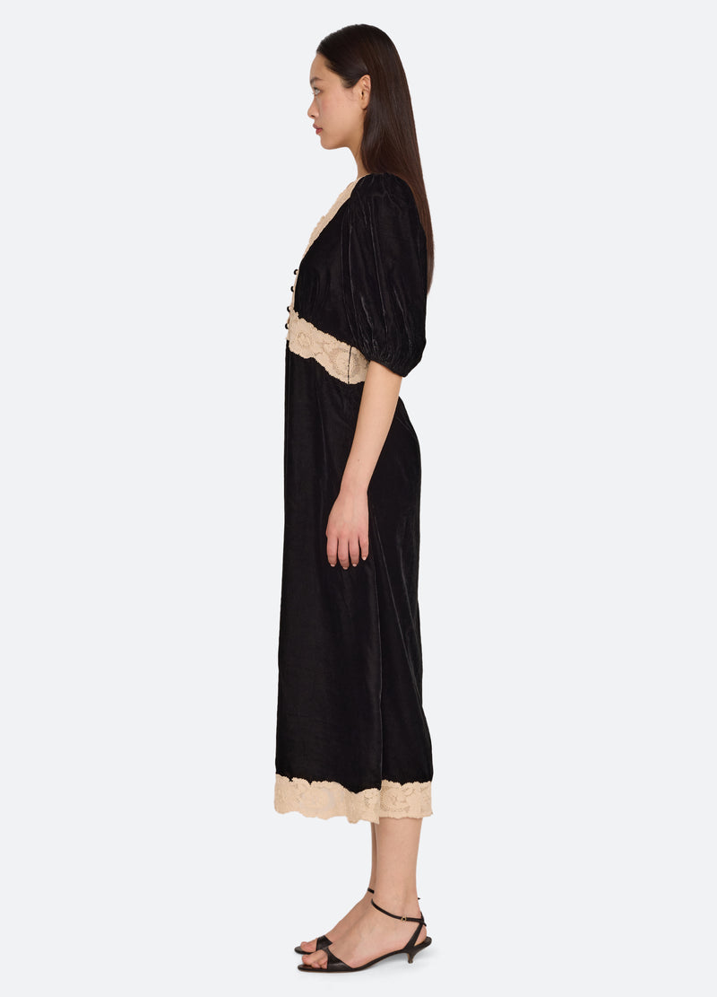 black-ilaria midi dress-side view - 3