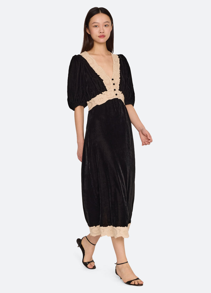 black-ilaria midi dress-walking view - 6