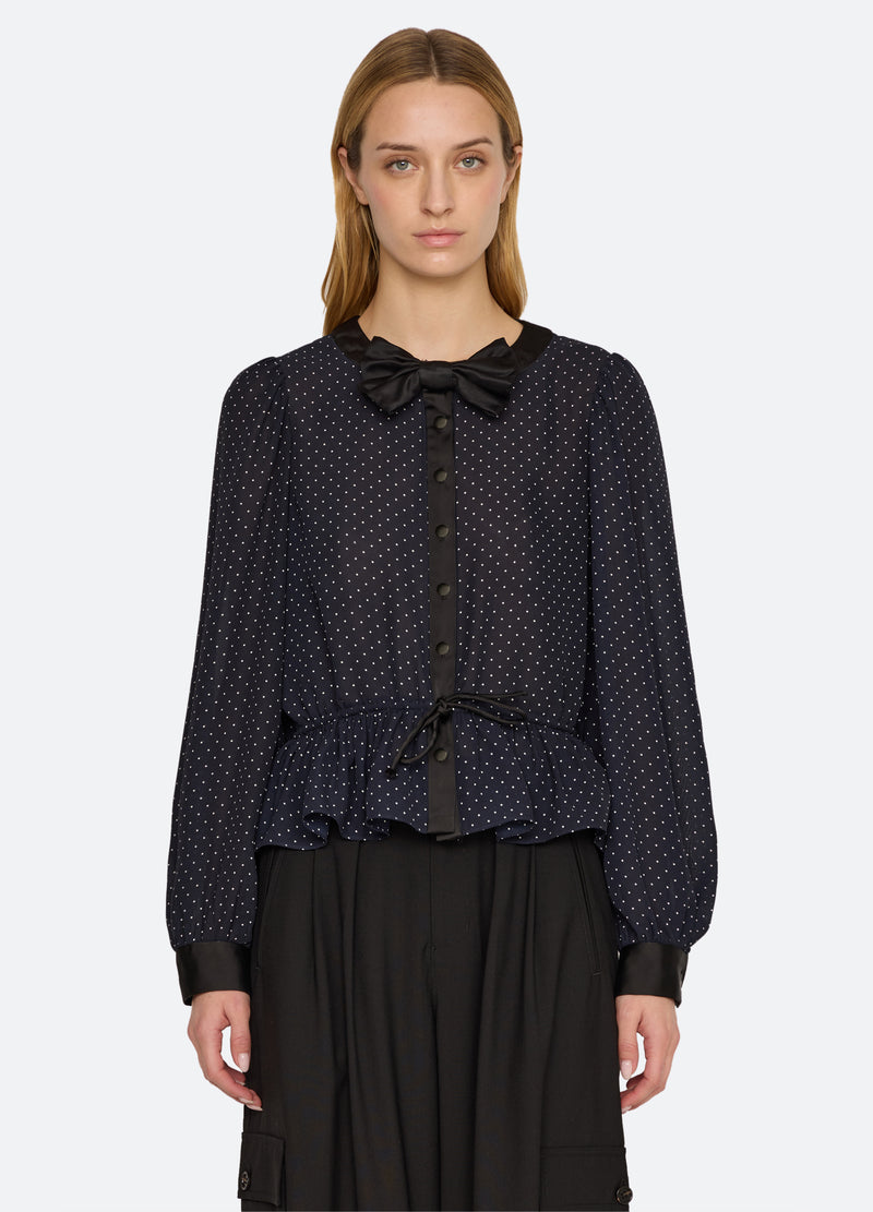 black-jeanne top-front view 2 - 1