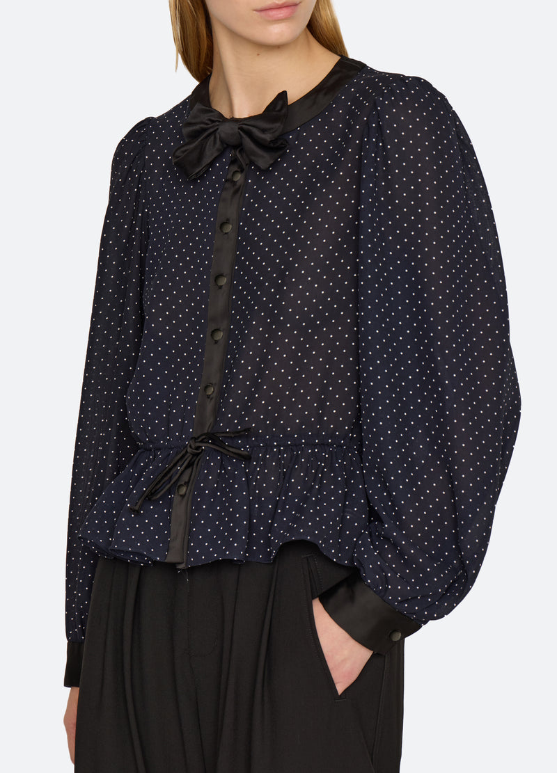 black-jeanne top-detail view - 6