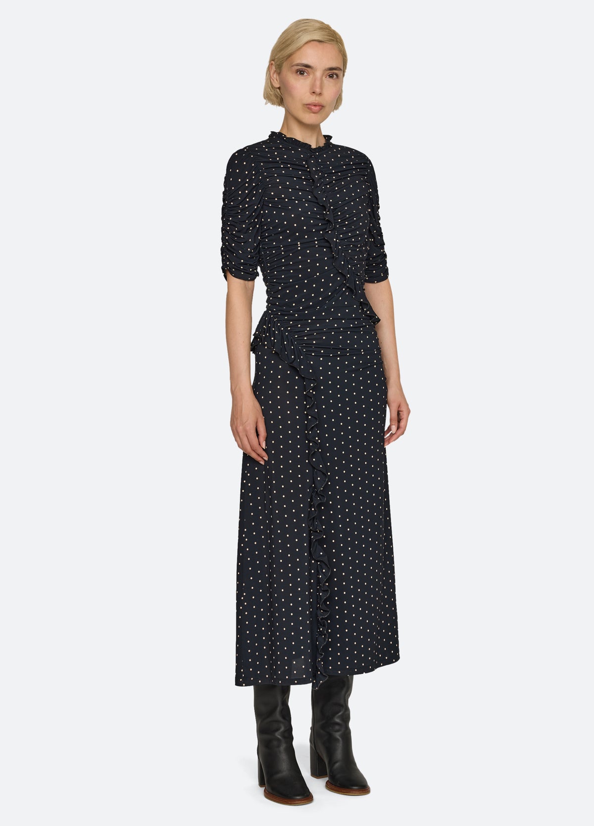 black-jeanne dress-three quarter view - 4