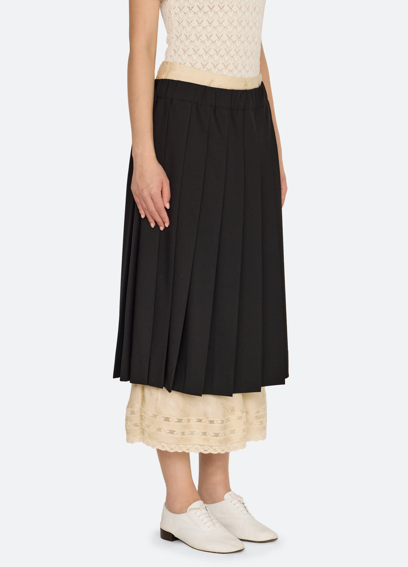 black-kathleen skirt-three quarter view - 6