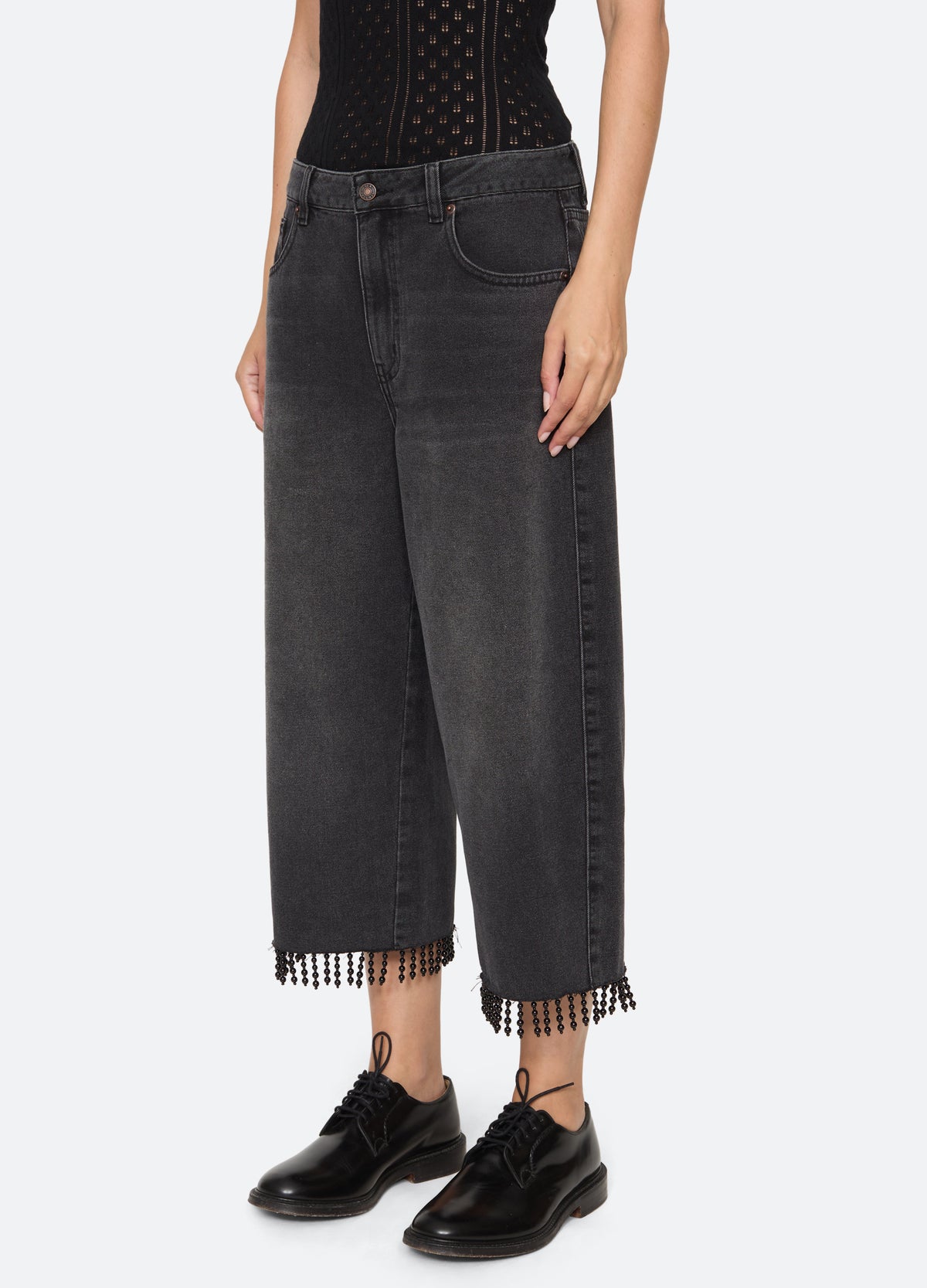 black-lisetta jeans-three quarter view - 5