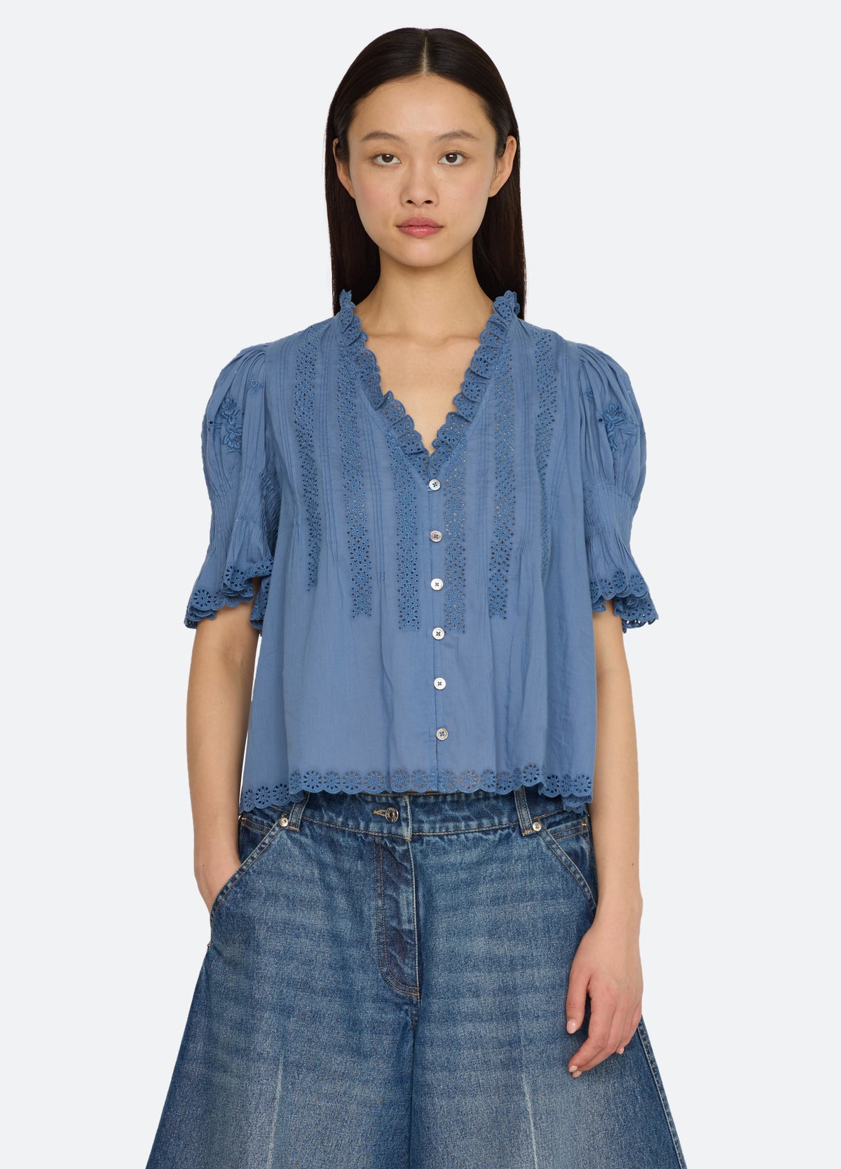 blue-taegan top-front view