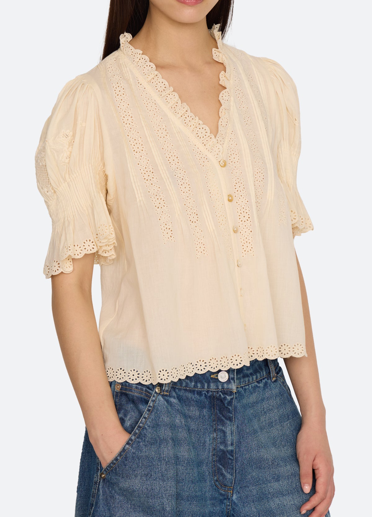 cream-taegan top-detail view - 13