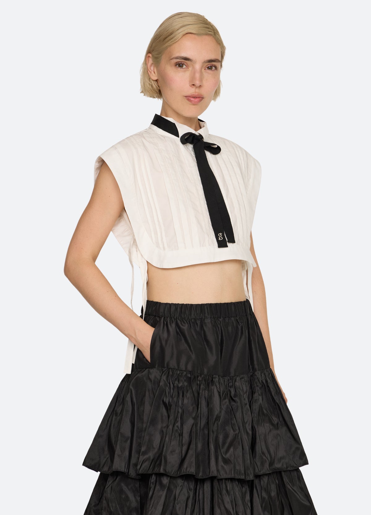 white-kathleen bib collar-three quarter view - 6