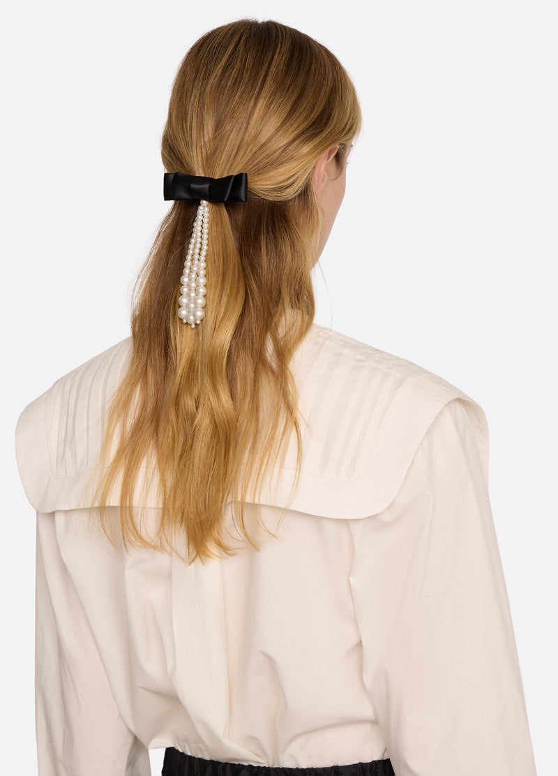 black-lisetta hair clip-front view - 2