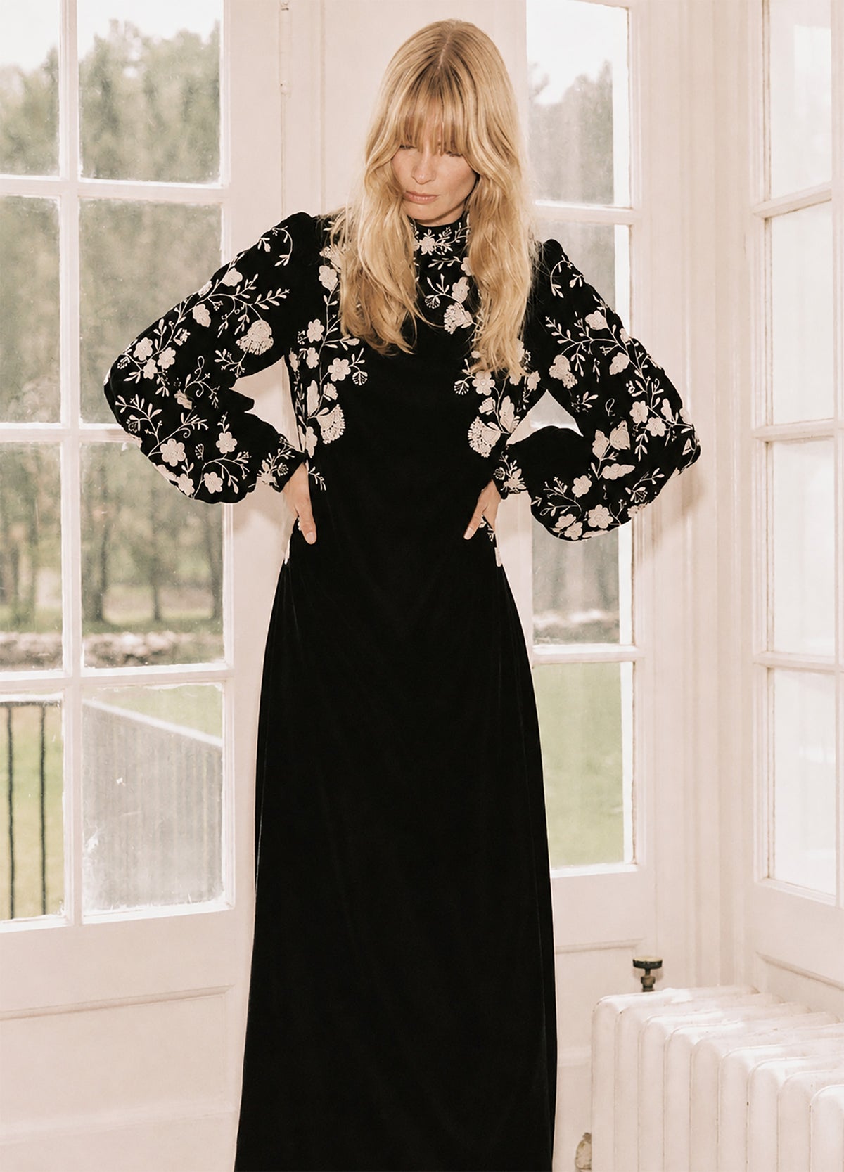 black-shiloh dress-editorial view