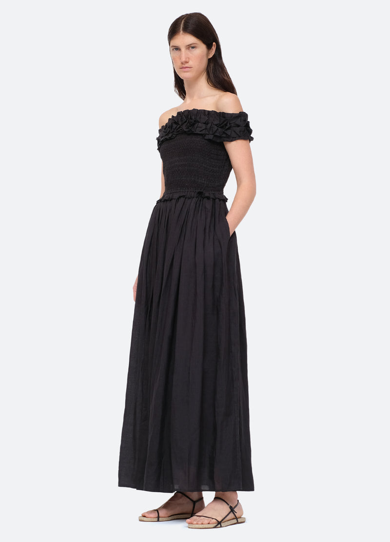 black-frida dress-three quarter view - 4