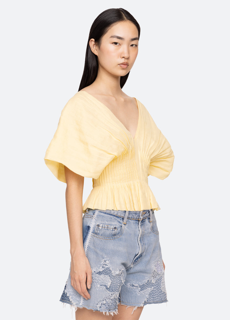  butter-zora top-three quarter view - 4