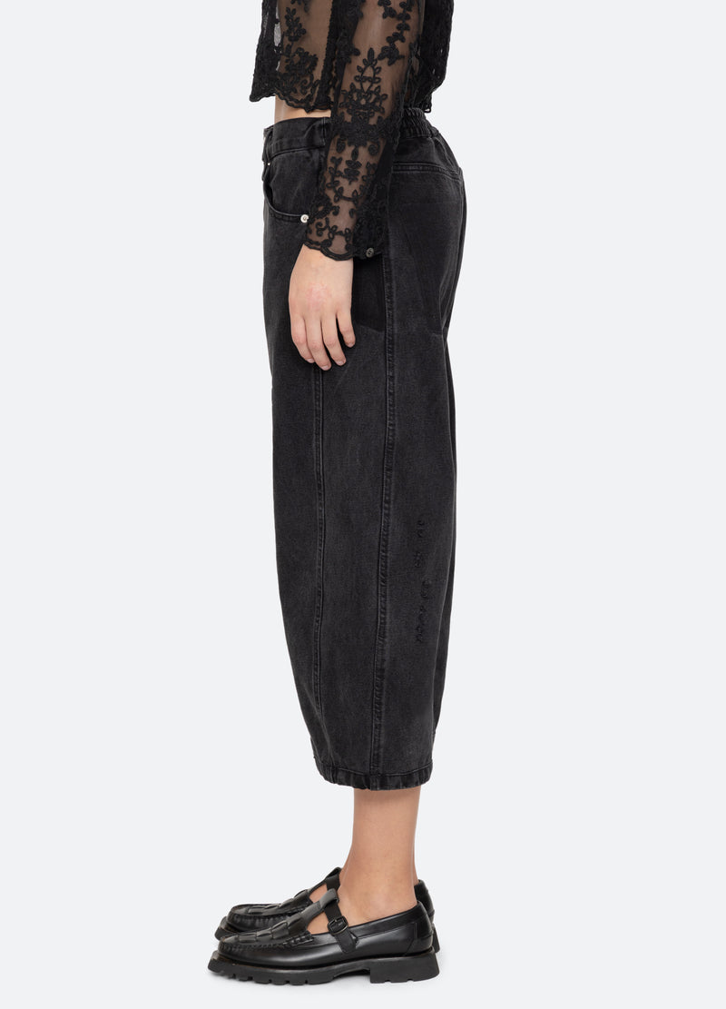 black-oli cropped jeans-side view - 4