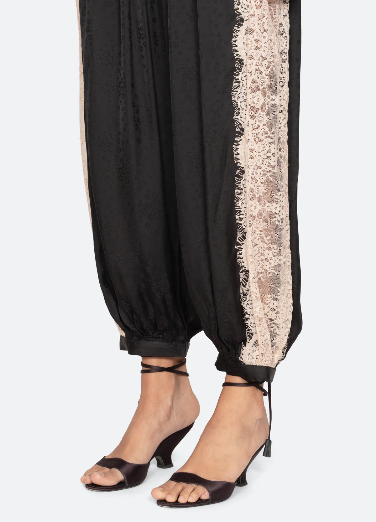 black-ethel bloomer pants-detail view - 7