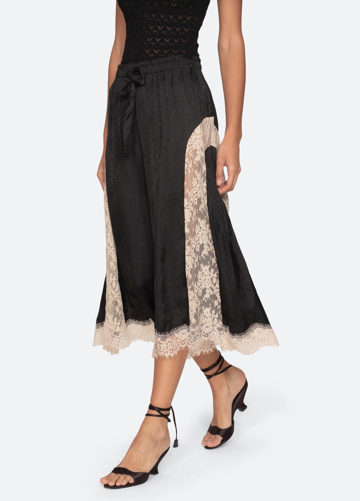 black-ethel pants-walking view