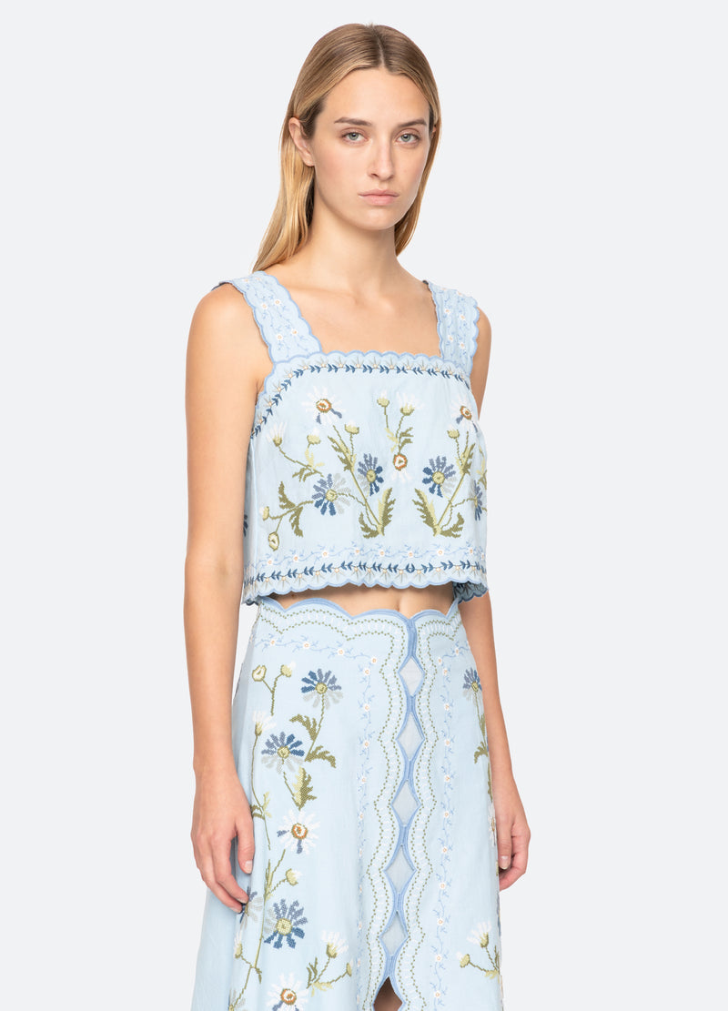 blue-audra top-three quarter view - 4