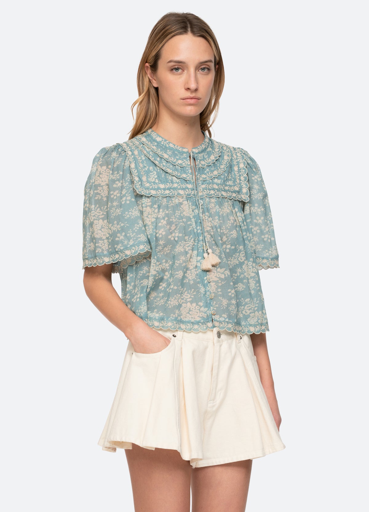 sky-kirsten top-three quarter view - 4