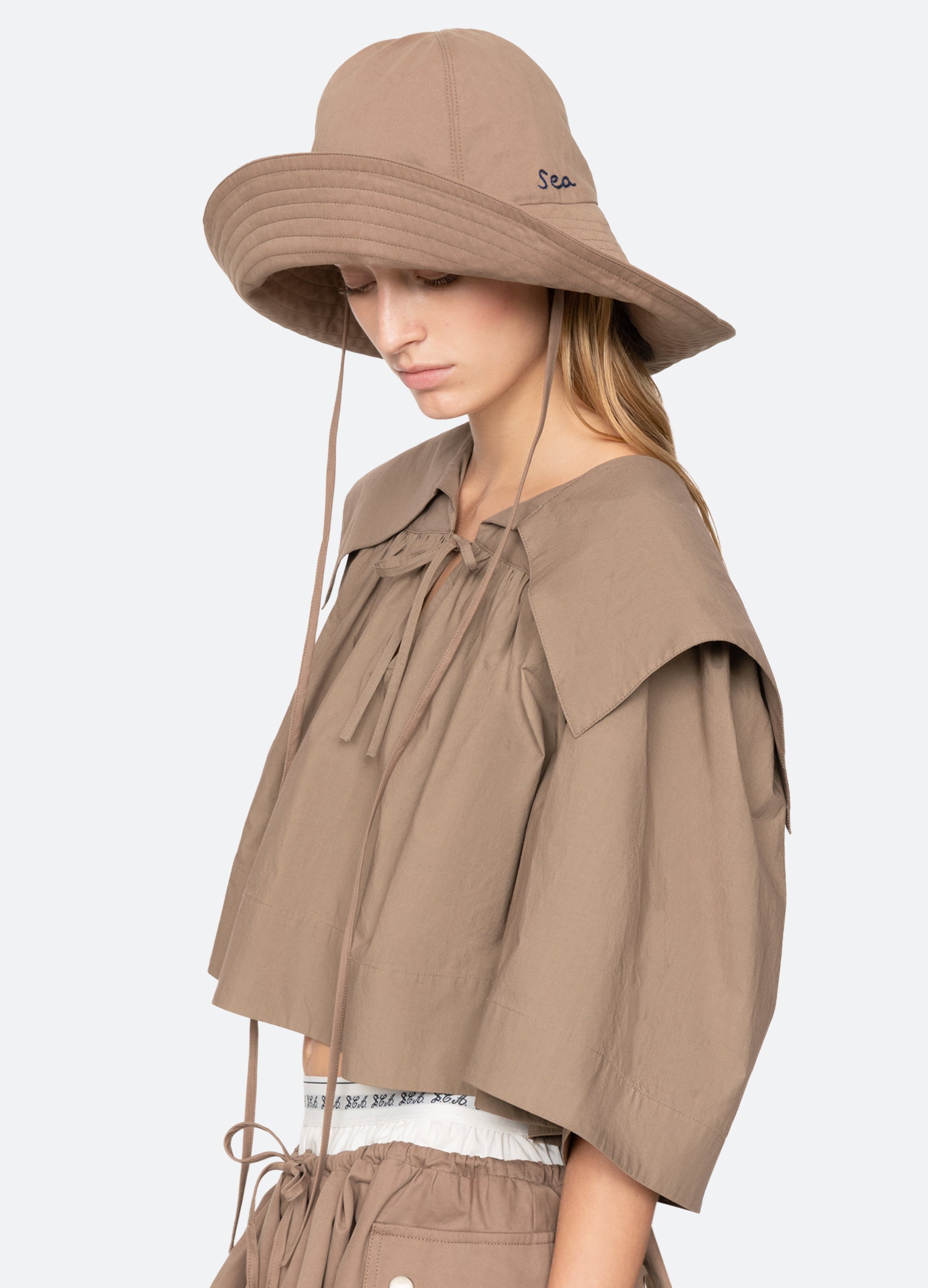 Lois Hat – Sea, New York
