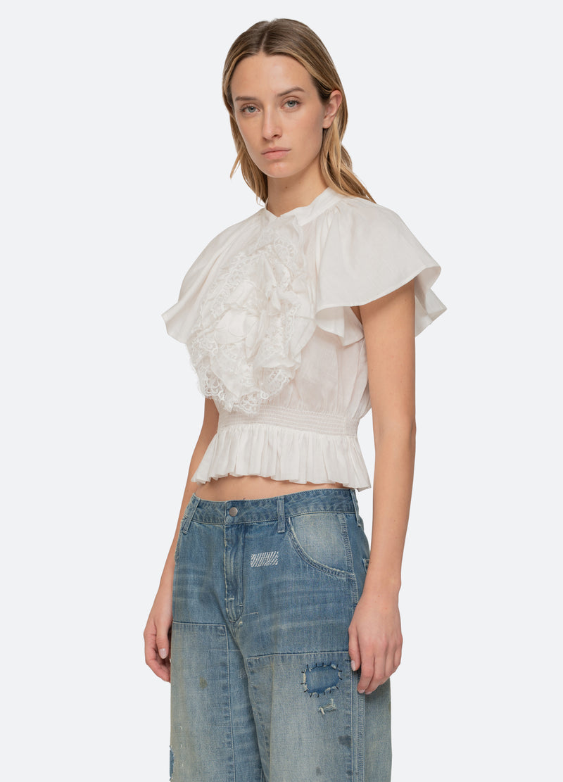 white-holden top-three quarter view - 4