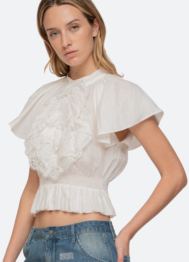 white-holden top-detail view - 7