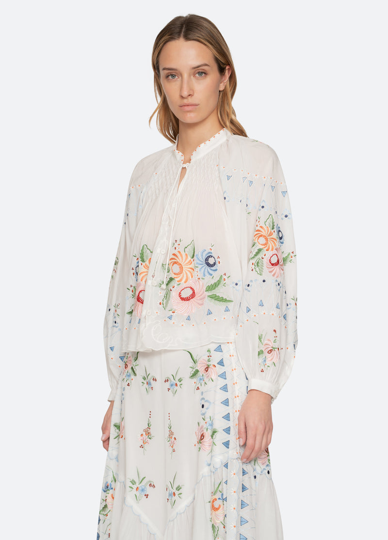 cream-serafina top-three quarter view - 6