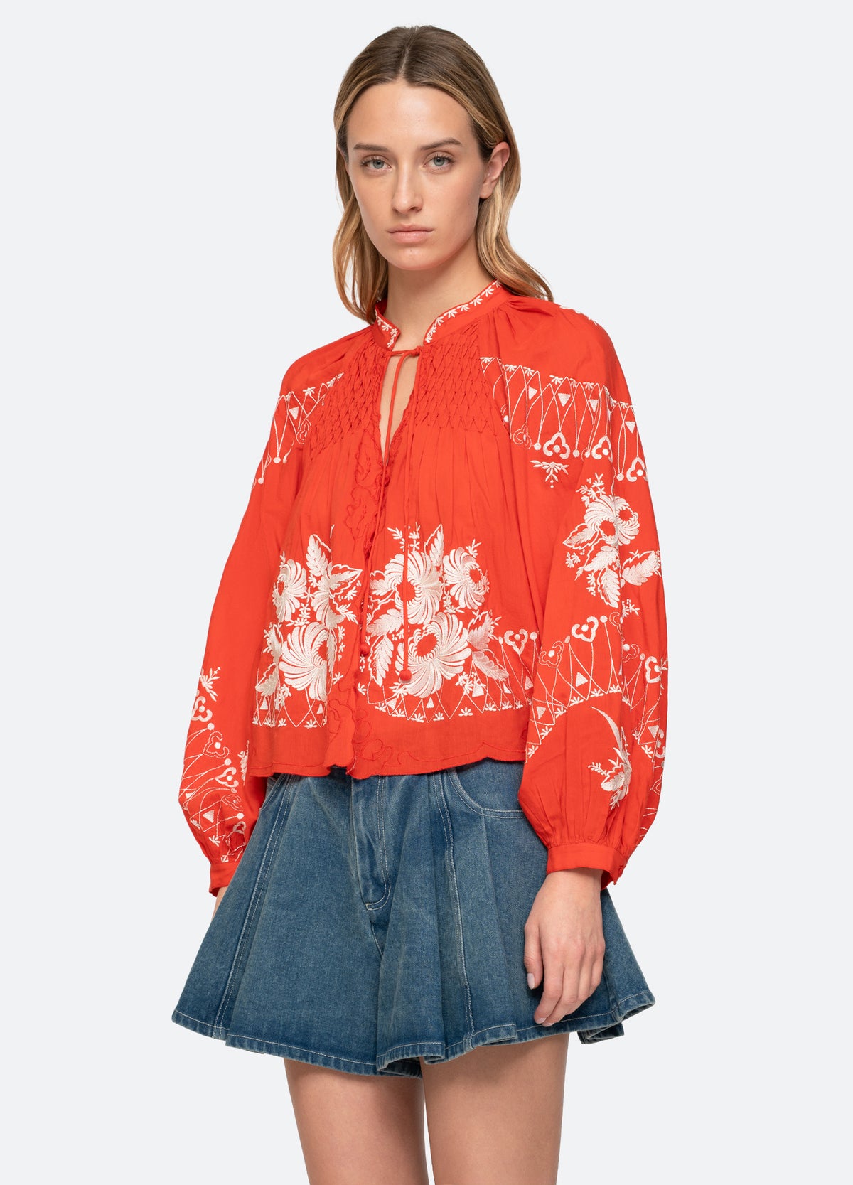 poppy-serafina top-three quarter view - 13