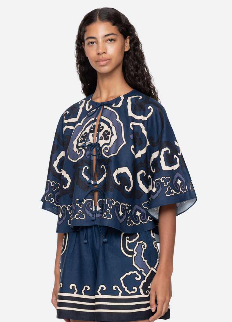 navy-blaise top-three quarter view - 5