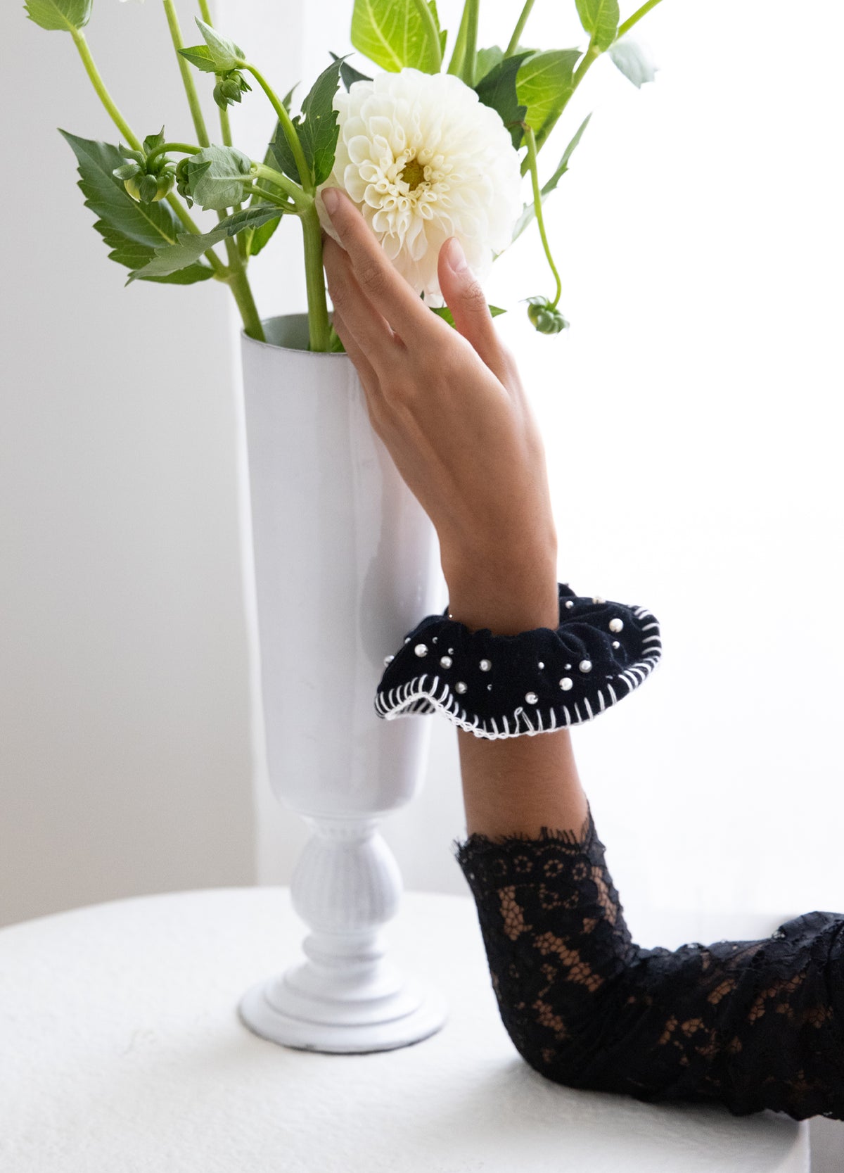 black-pearl scrunchie-editorial view