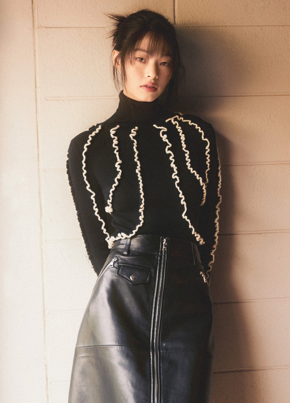 black-elin sweater-editorial view - 1