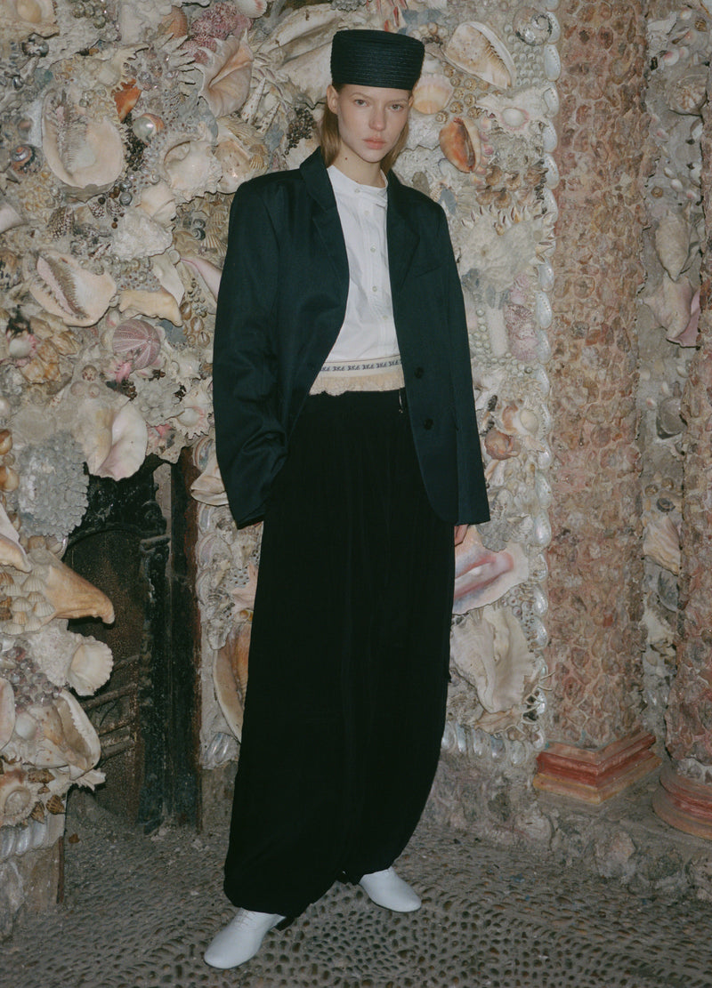 black-lisette pants-editorial view - 2
