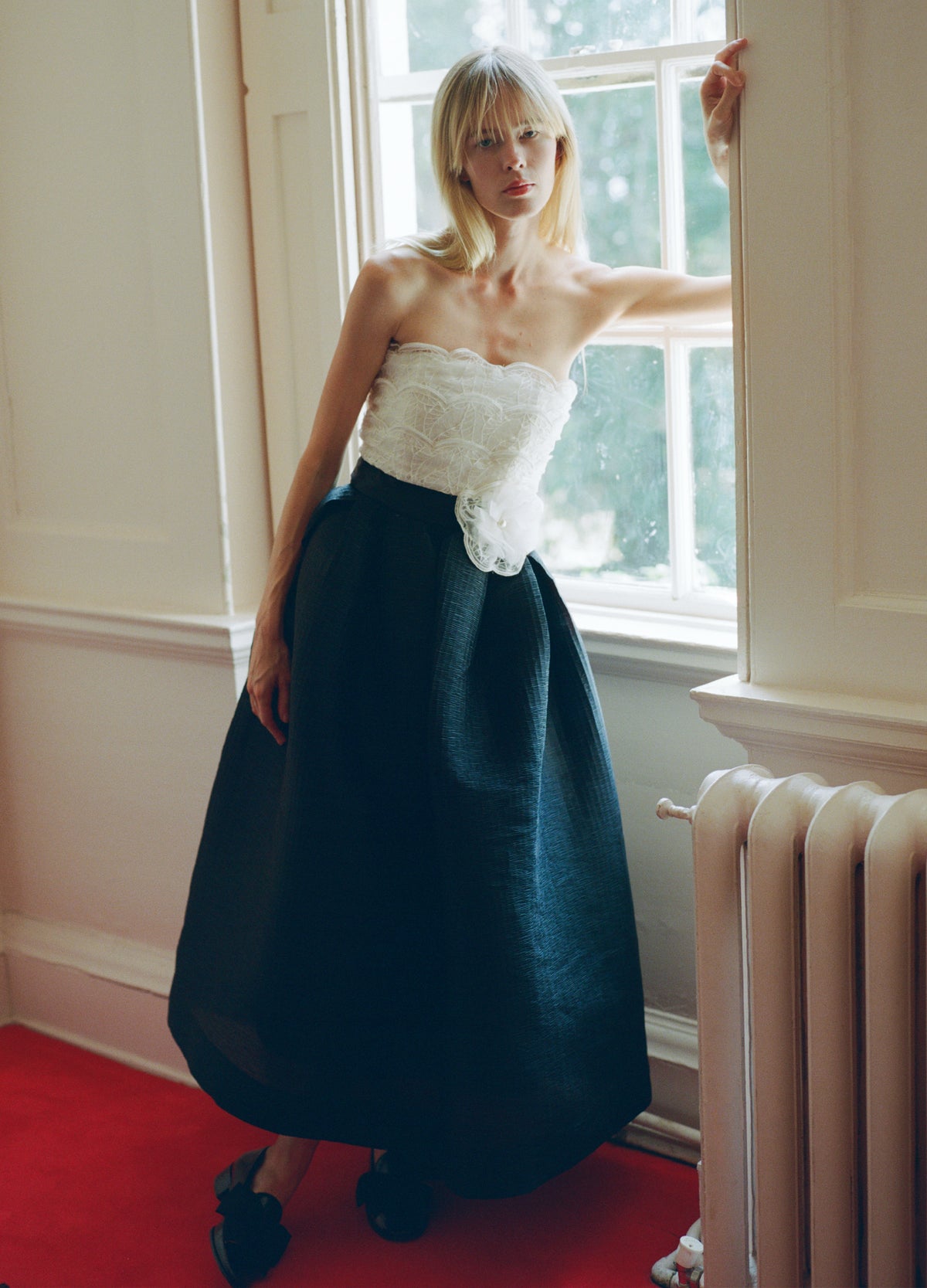 black-evora dress-editorial view