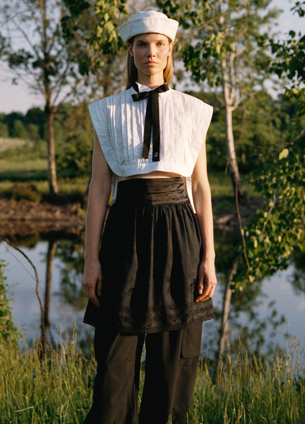 black-kathleen apron-editorial view