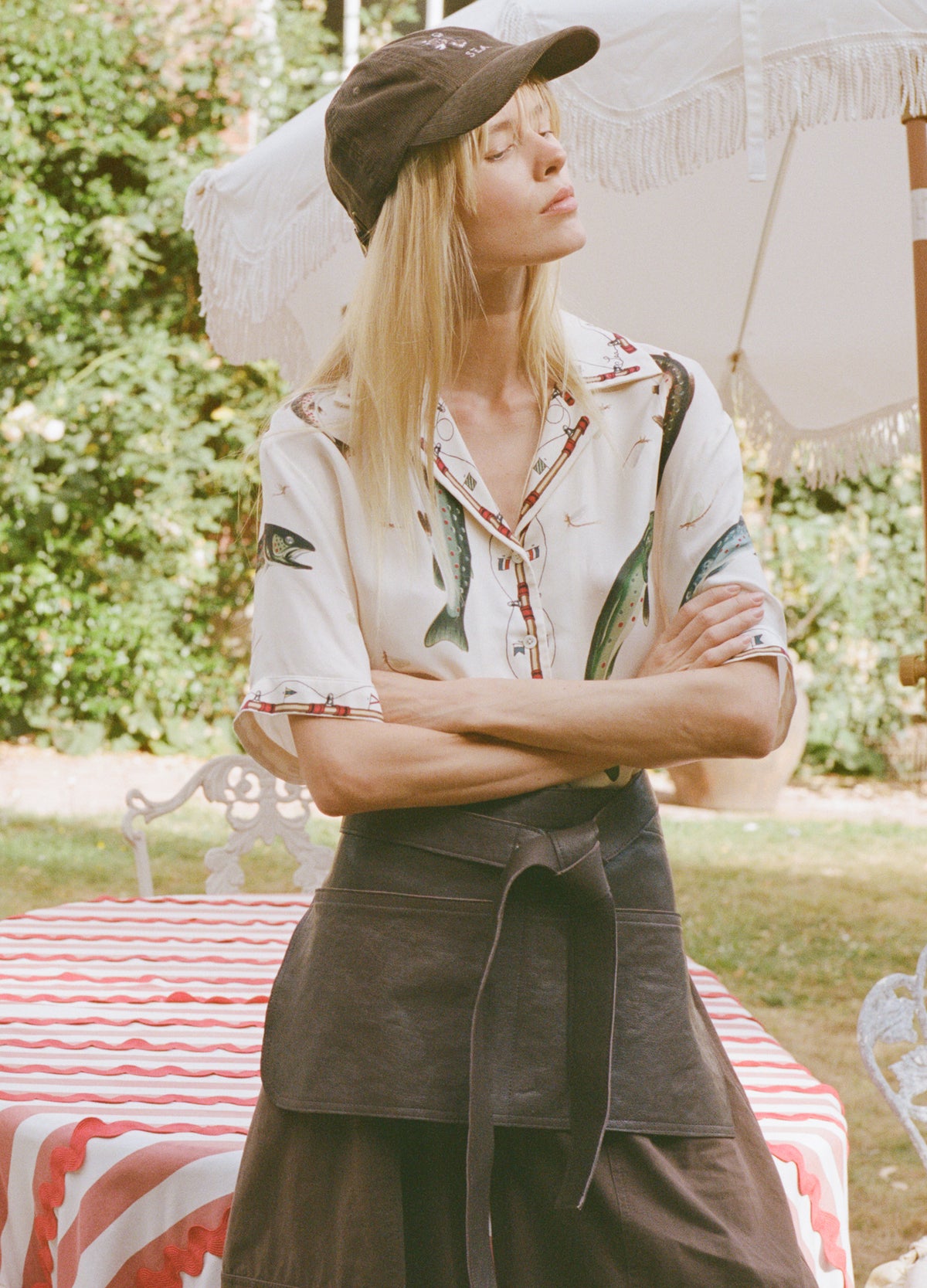 brown-mathias apron-editorial view