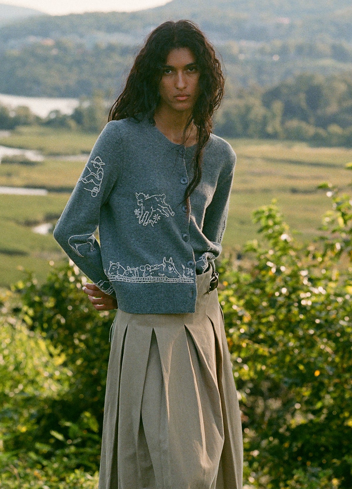 grey-edin cardigan-editorial view